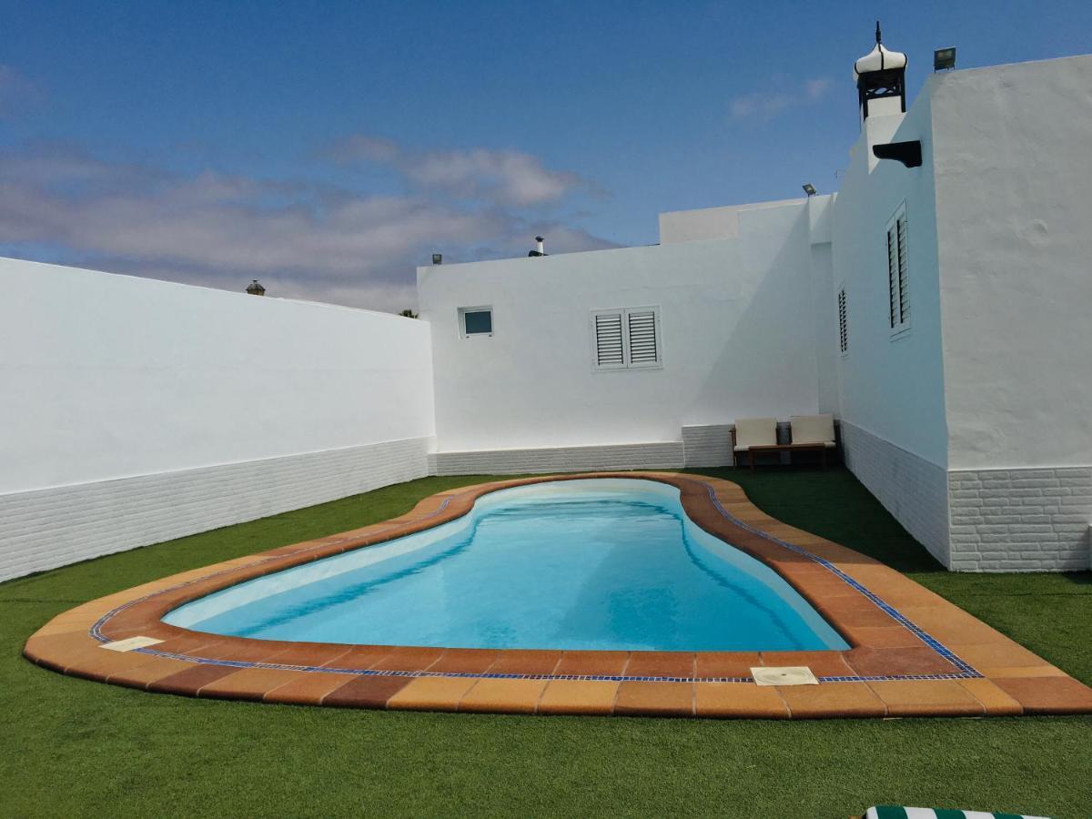 Apartamento con vistas a la piscina
